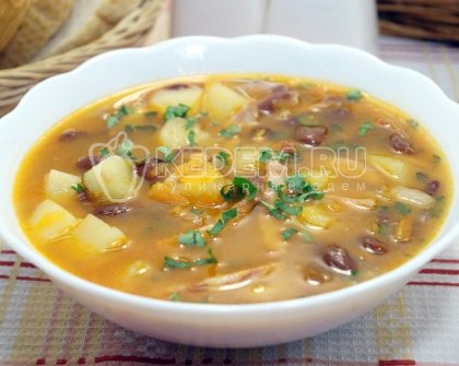 Простой вкусный суп из фасоли